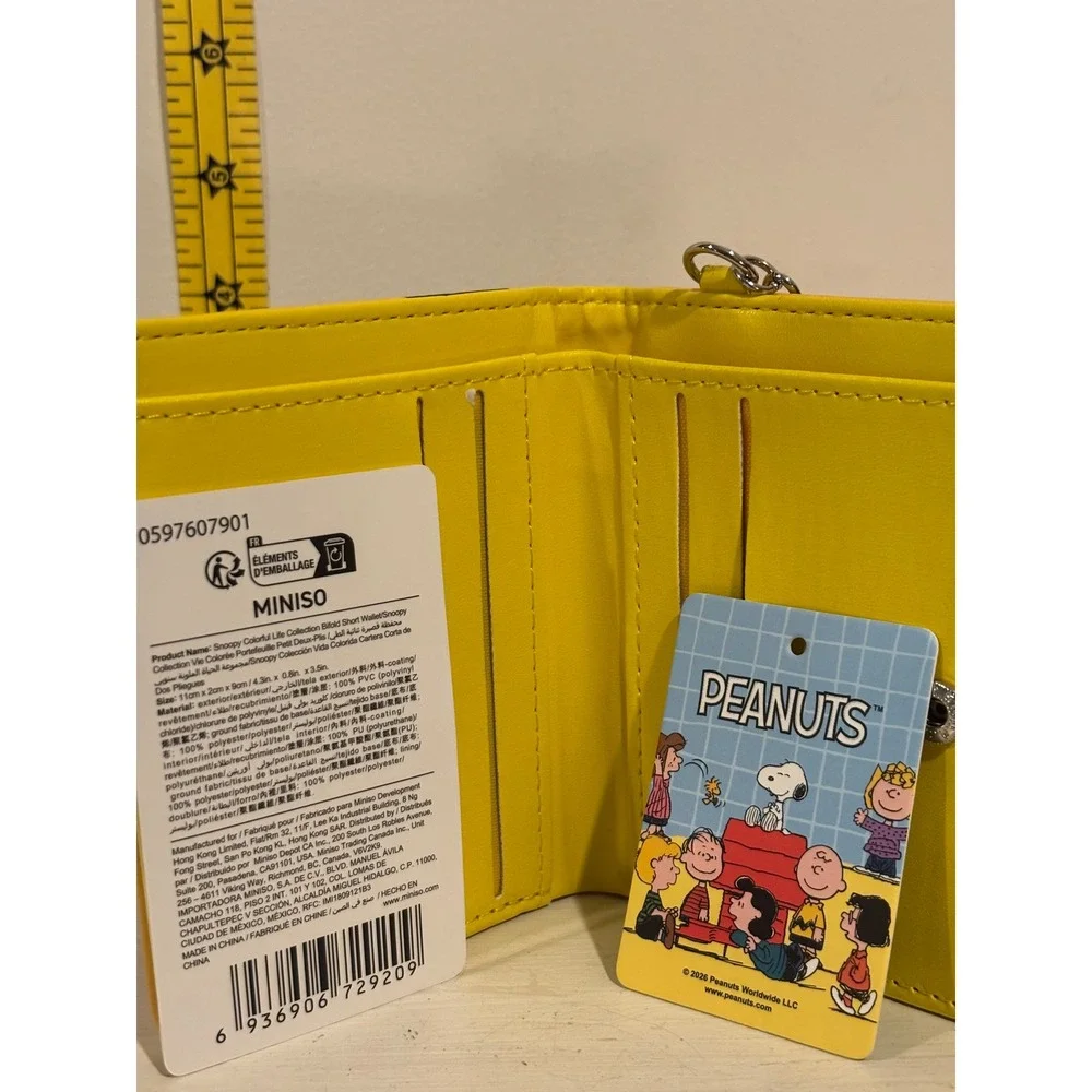 Peanuts Charlie Brown Miniso Wallet Kids Yellow Bifold Keychain New Great Gift!